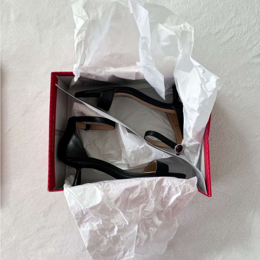 Kelly & Katie Black Ankle Strap Low Heel Sandals Size 8M – New - Picture 3 of 7